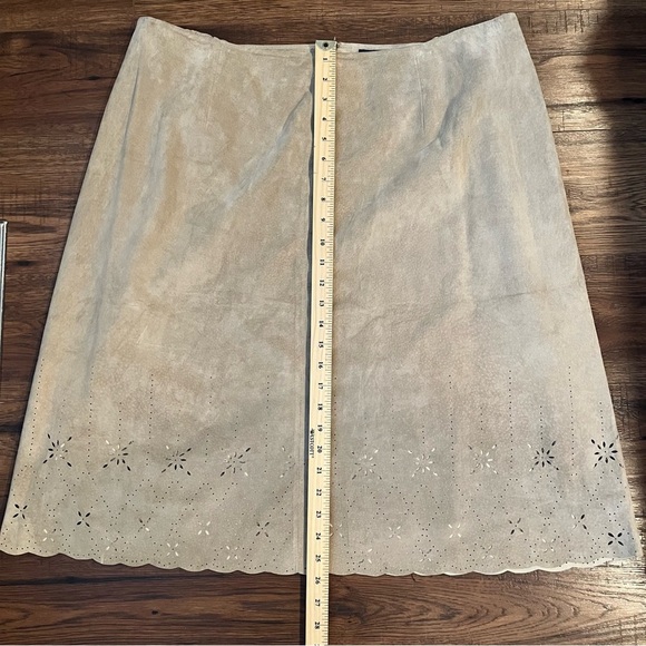 Charter Club Tan Suede Leather Skirt Vintage Size 20 Western Academia Old Money - Picture 3 of 7